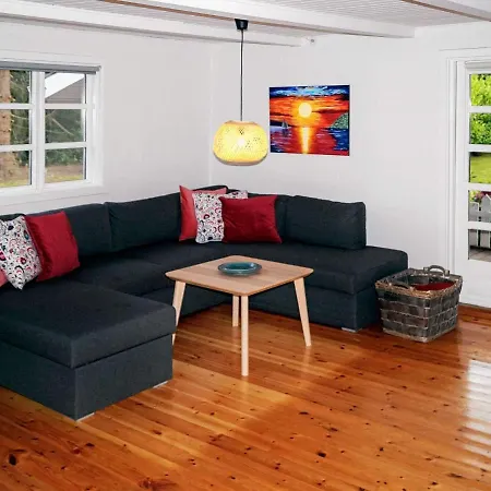 Three-bedroom Holiday In Hojslev 6 *